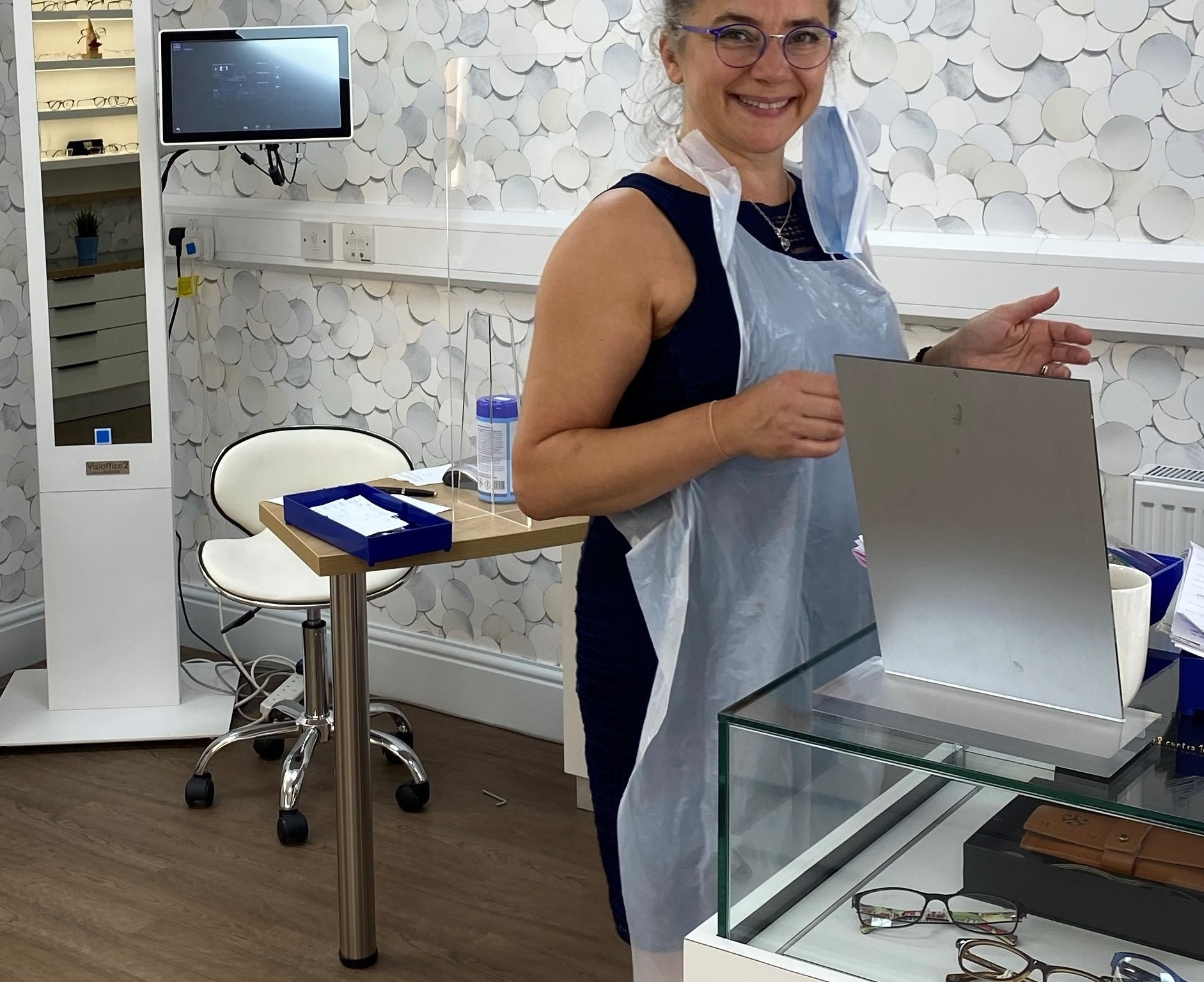 Robert Hughes Eyecare Limited Woodhouse 38 Chapel Street